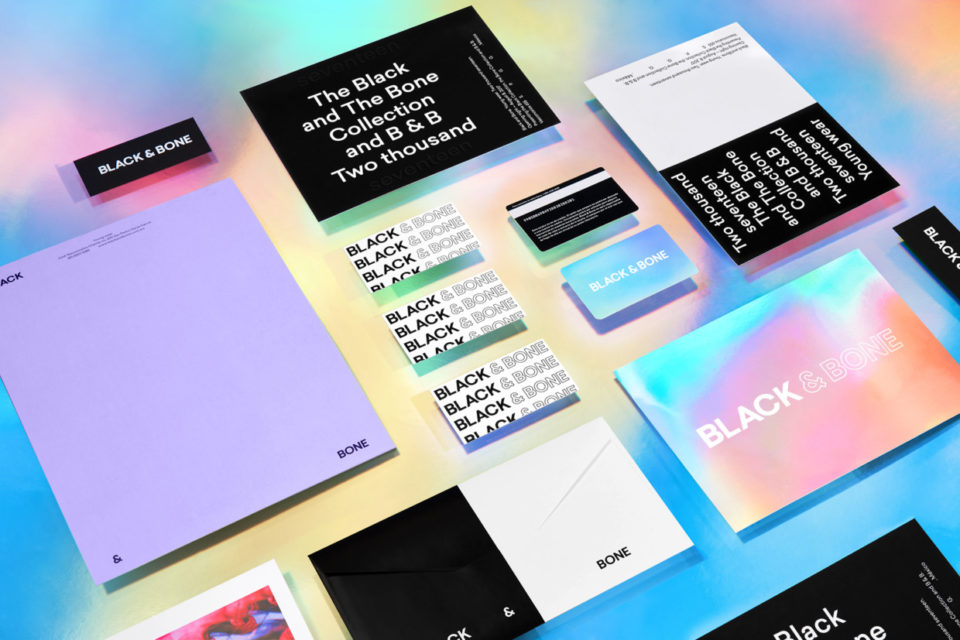 服裝品牌vi設(shè)計(jì)事務(wù)用品類 6、名片（中式） 7、名片（西式） 8、名片（中西式） 9、信紙（空白） 10、信紙（橫紋） 11、信封（中式） 12、信封（西式） 13、公文袋 14、資料袋 15、傳真用紙表頭 16、便條紙 17、各式表格格式 18、卷宗夾 19、公司專用稿紙 20、貴賓卡 21、來賓卡 22、通行證 23、貼紙 